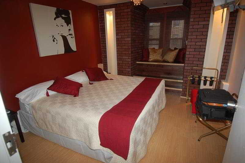 Celebrities Hotel Montreal Exterior foto
